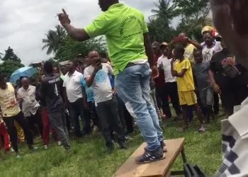 Yoke villagers say no to soldiers and Separatists Cameroon