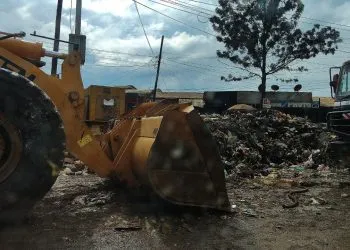 Bamenda bids farewell to filth as the City Mayor orders waste to be removed.