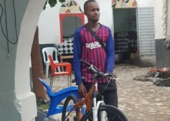 Mamadou Safayou Barry rides bicycle for four months to arrives Egypt for schooling