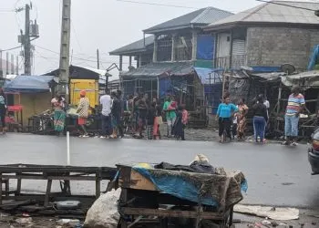 Tension after taxi attacked in Muea, Buea, South West Region of Cameroon