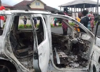 Cameroon Separatist deadly attack in Muea, Buea leaves three dead, car burned. Watch video