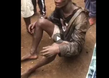 Man Escapes death after been lynched by an angry mop this morning. Mop justice cameroon