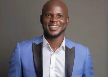 Cameroonian journalist Blaise Eyong wins award