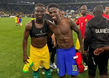 Morlaye Sylla exchanged his shirt with Vinicius Jr.