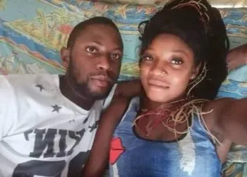 Woman stabs boyfriend Cameroon