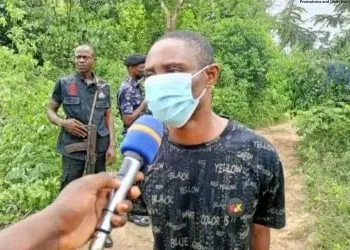 Fruit seller kills childhood friend