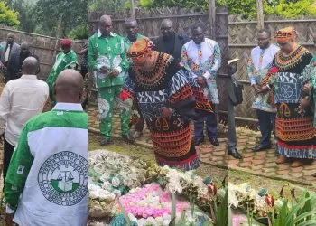 Joshua Osih visits John Fru Ndi's grave