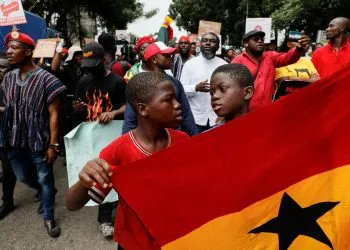 Protests over economic crisis in Ghana banned by Court