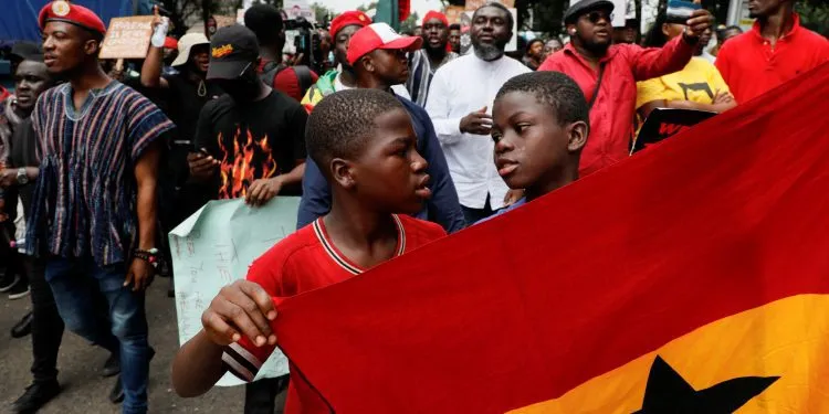 Protests over economic crisis in Ghana banned by Court