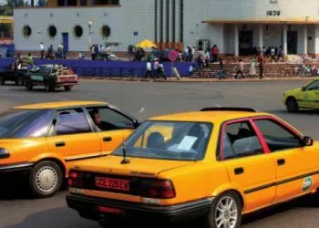 Un Taxi De Yaounde