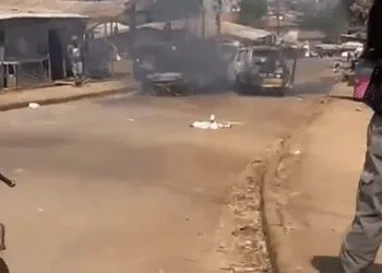 Taxis burned in Bamenda