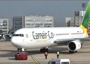Le Dja Avion De La Compagnie Camair Co Est Actuellement Hors Service