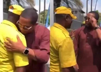 Reactions As Ex Footballer Samuel Etoo Reunites With Longtime Friend Who Now Works As Security Guard Video 696x348 1 E17377093275002