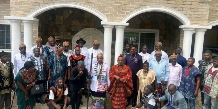 Fon of Nso visits Paramount ruler of Buea
