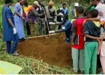 Nkongsamba : La dépouille d'un homme enterré il y a deux ans a été retrouvé hors de sa tombe.