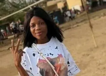 Student dies of food poisoning