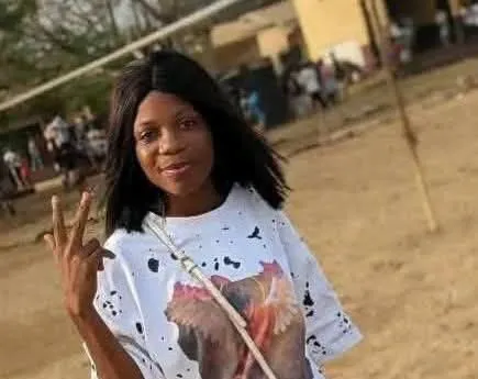 Student dies of food poisoning