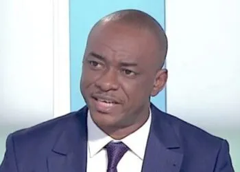 Cabral Libii dévoile sa vision fédéraliste et intergénérationnelle pour le Cameroun