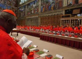 VATICAN CITY - APRIL 18: Cardinals of the Catholic Church attend the election conclave in the Sistine Chapel on April 18, 2005 at the Vatican, Vatican City. The 115 Cardinals will elect a successor to Pope John Paul II during the Conclave in the Chapel, at which point symbolic white smoke rising from the chimney will announce to the world that they have reached a decision. (Photo by Arturo Mari - Vatican Pool/ Getty Images)