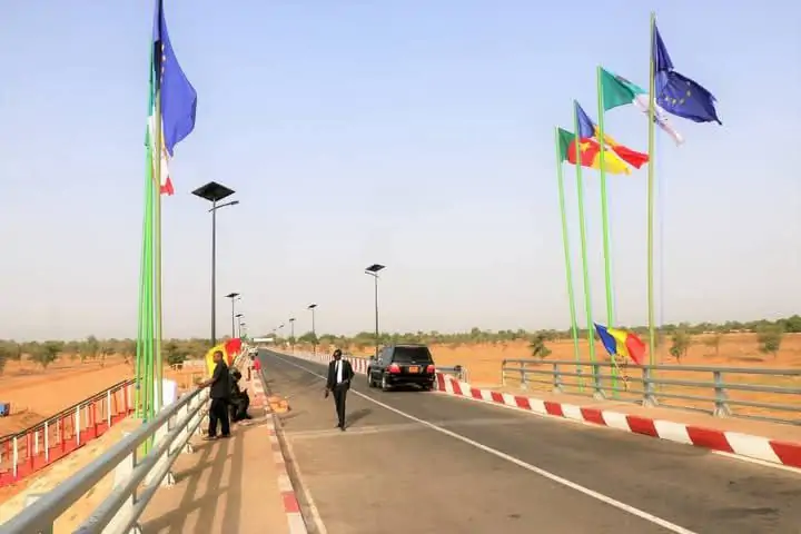 Logone Bridge4