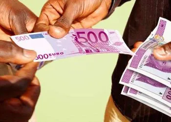 Devises : Le ministère des Finances va en guerre contre les changeurs informels