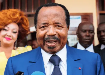 Le président Paul Biya se moque de l'opposition