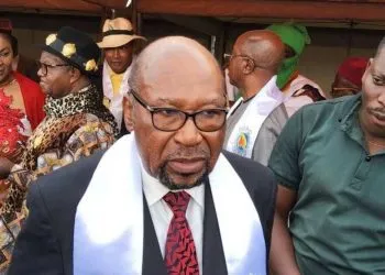 Le ministre Ndong Soumeth va offrir des CNI express aux populations de Okola